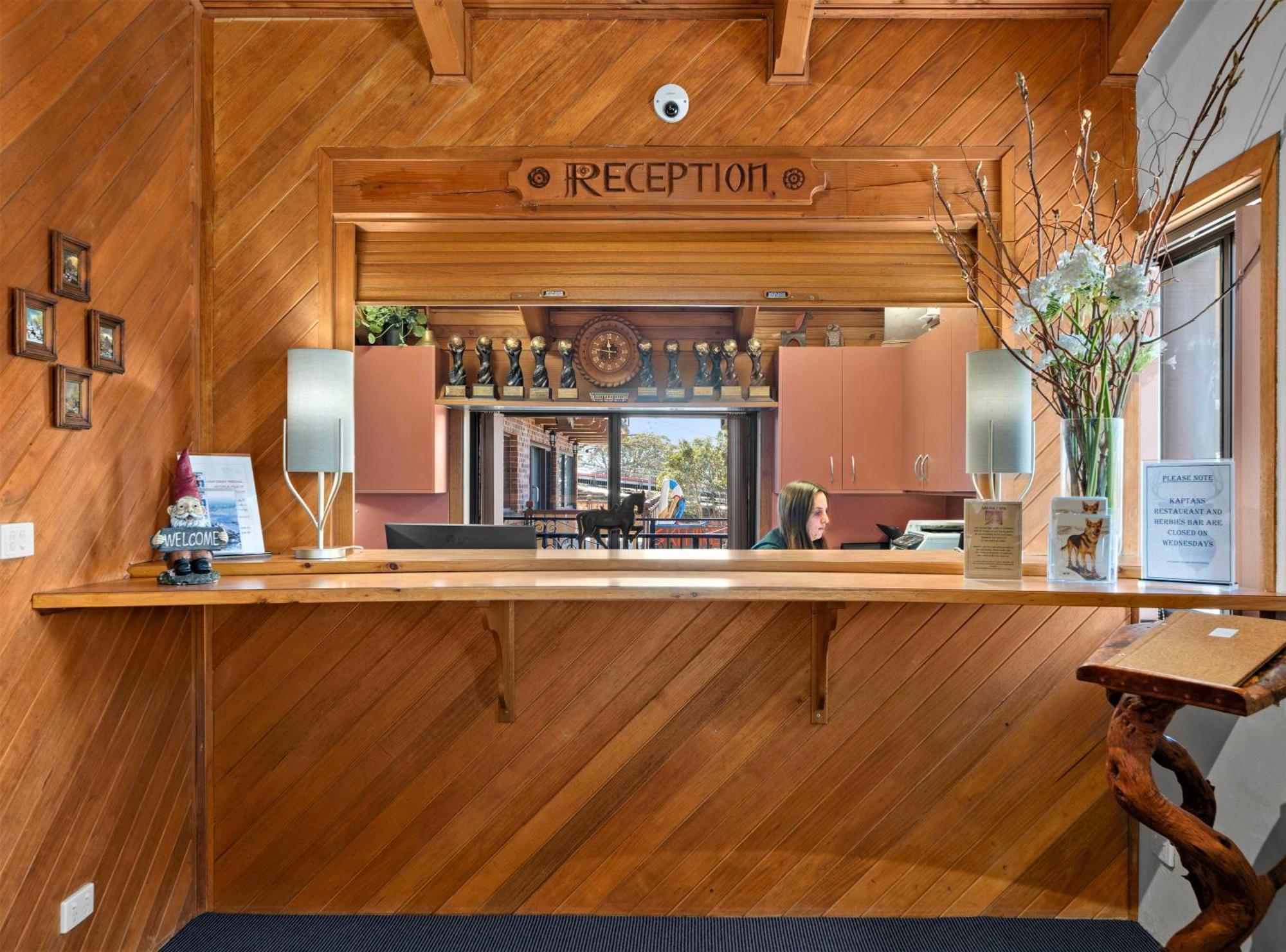Hotel Pension Grimus Mount Buller Exteriör bild