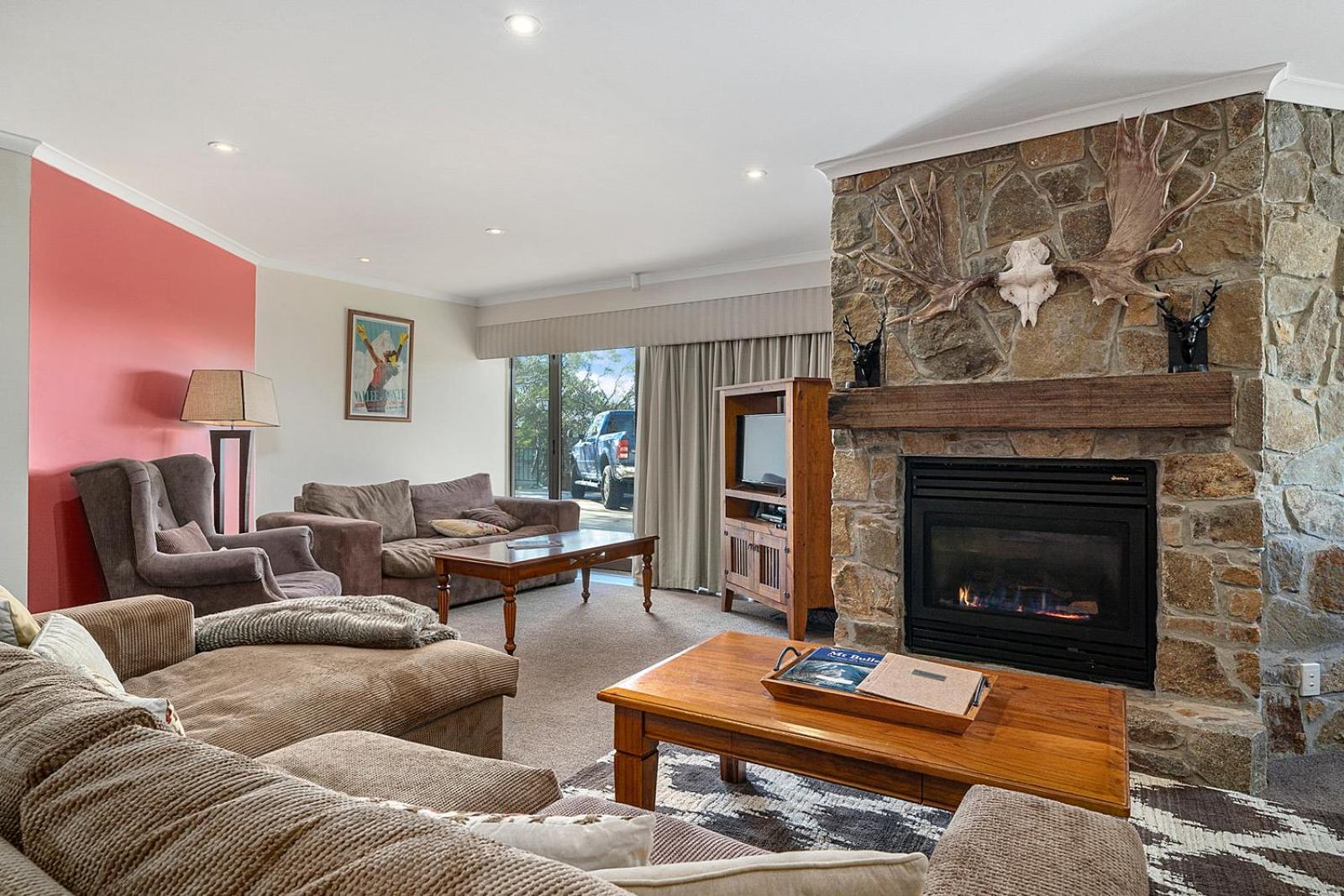 Hotel Pension Grimus Mount Buller Exteriör bild