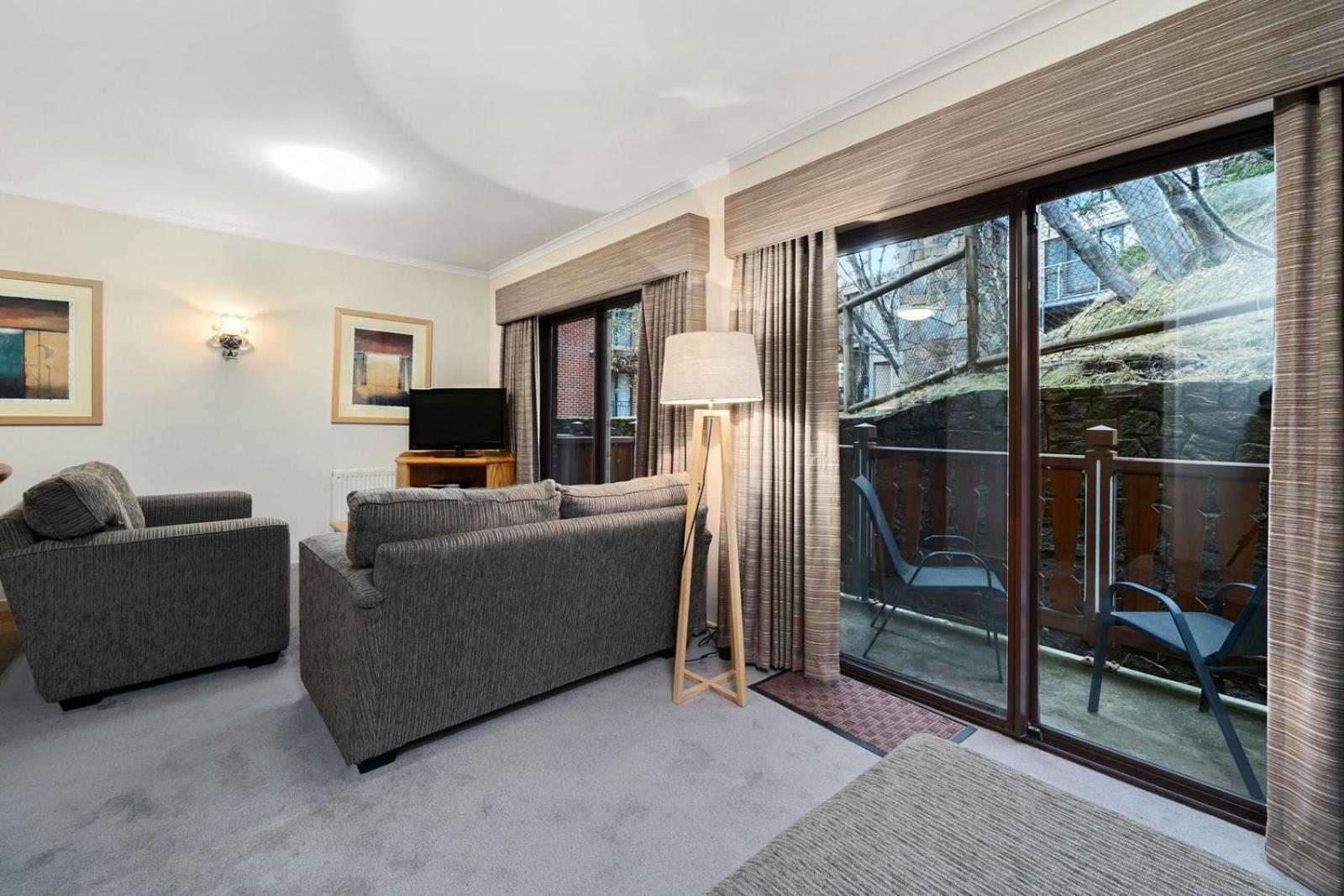 Hotel Pension Grimus Mount Buller Exteriör bild