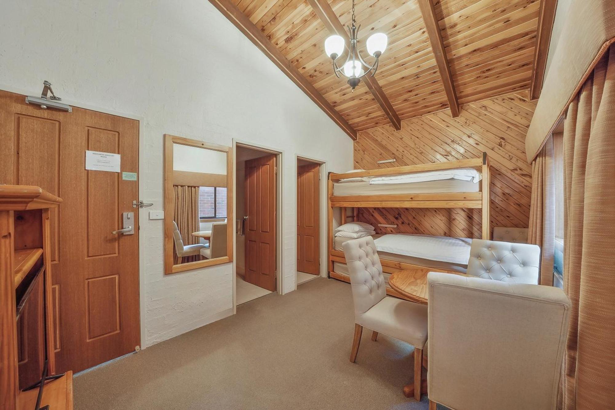 Hotel Pension Grimus Mount Buller Exteriör bild