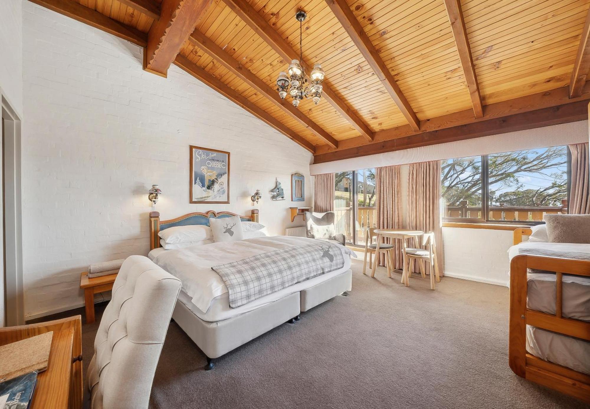 Hotel Pension Grimus Mount Buller Exteriör bild