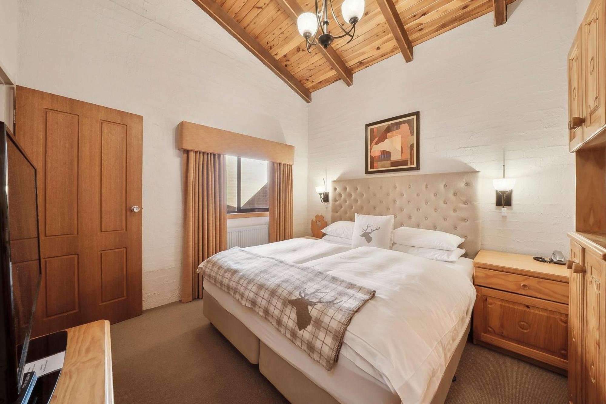 Hotel Pension Grimus Mount Buller Exteriör bild