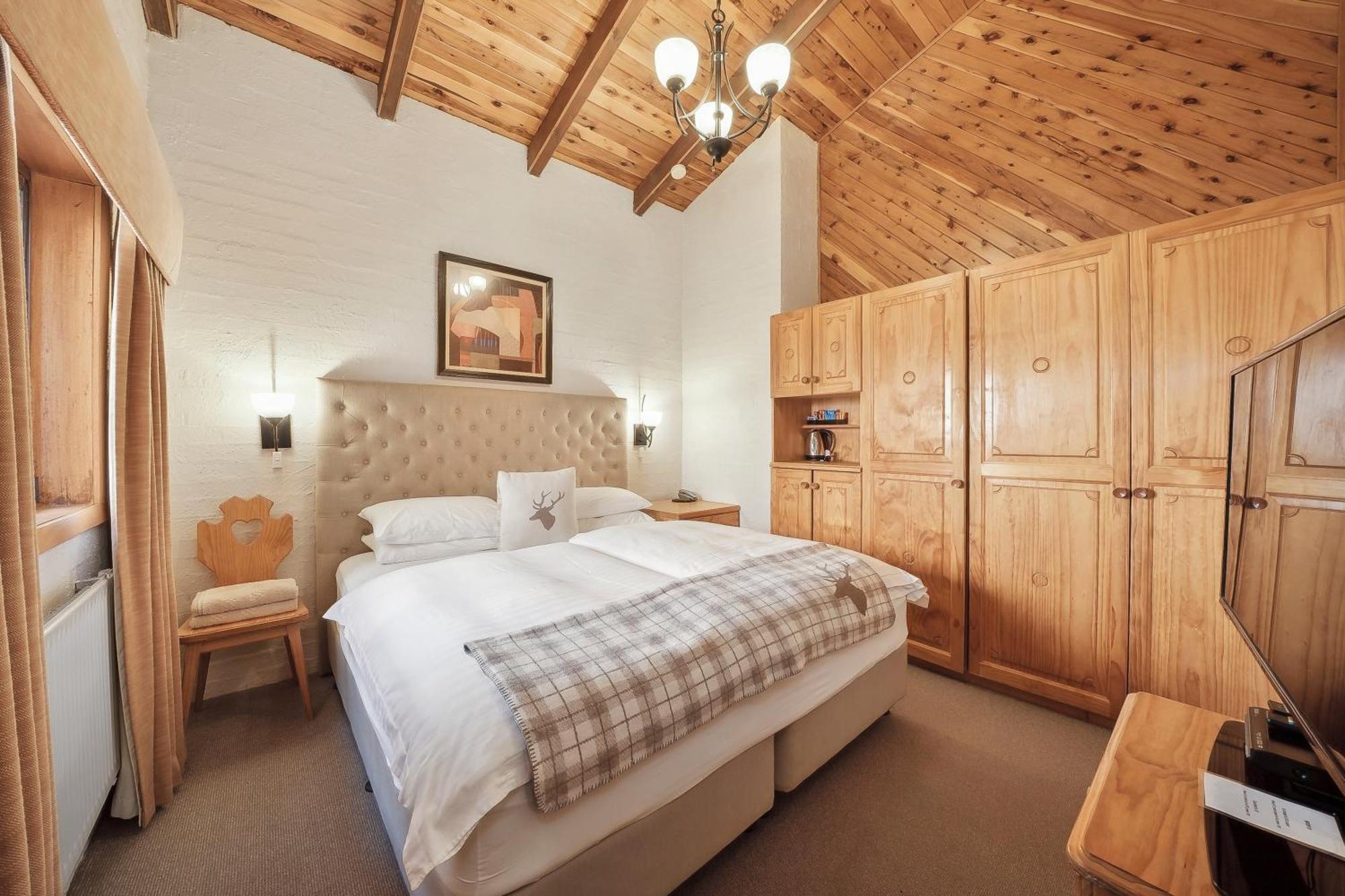 Hotel Pension Grimus Mount Buller Exteriör bild