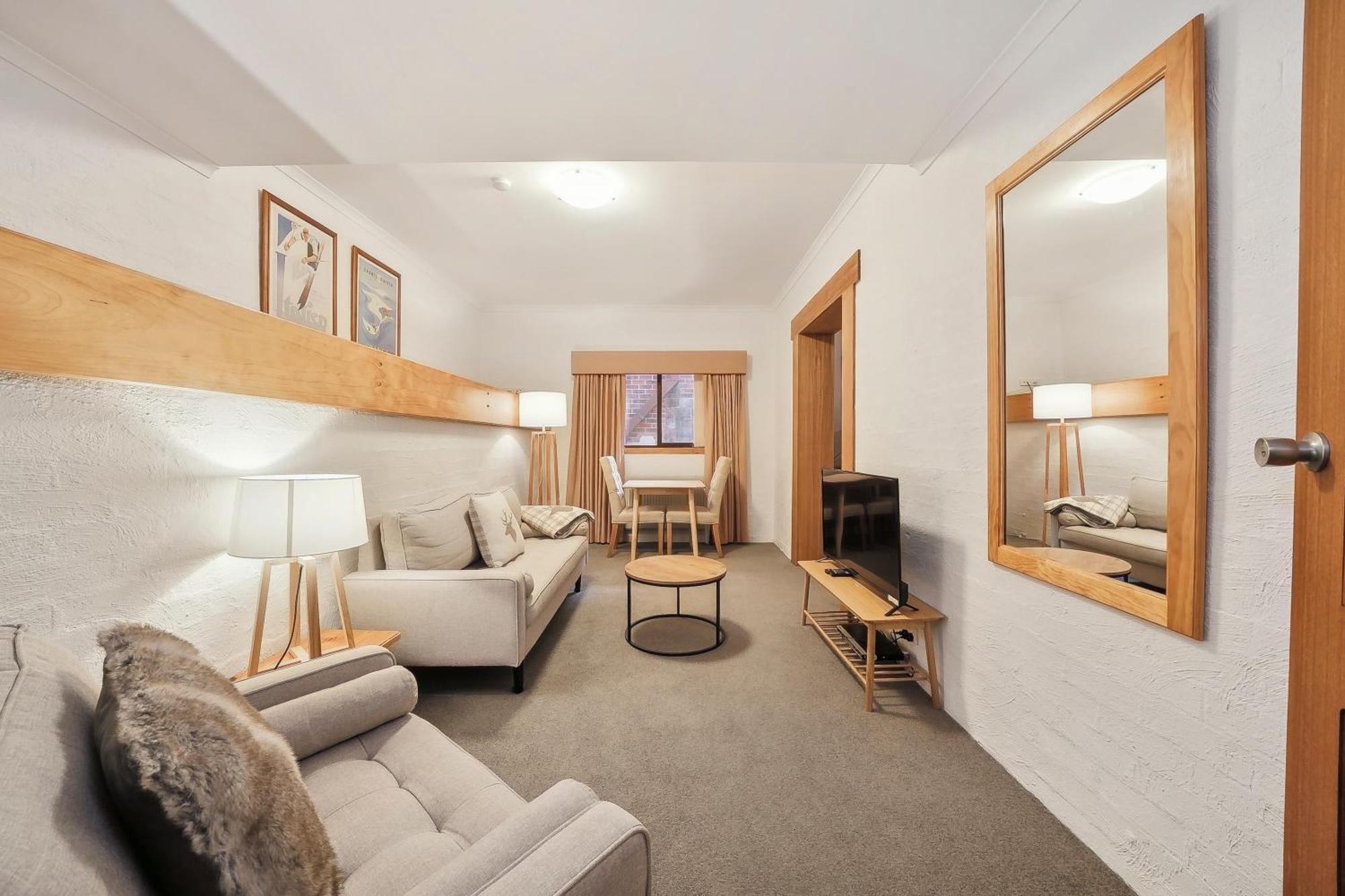 Hotel Pension Grimus Mount Buller Exteriör bild