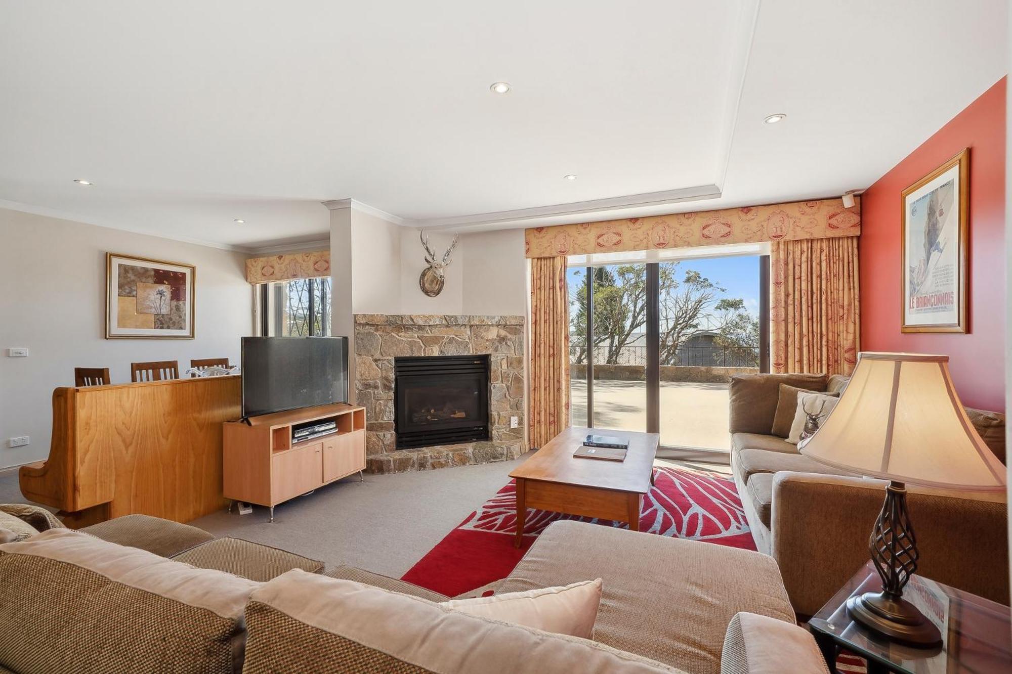 Hotel Pension Grimus Mount Buller Exteriör bild